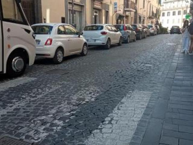 Locale Commerciale in affitto a Roma Capitale, Lazio
