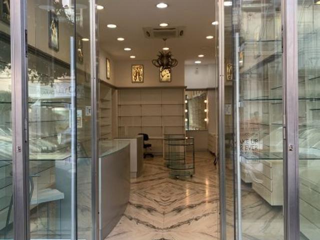 Locale Commerciale in affitto a Agropoli, Campania