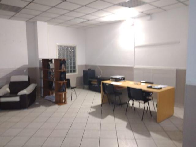 Locale Commerciale in vendita a Villaggio Breda, Roma Capitale