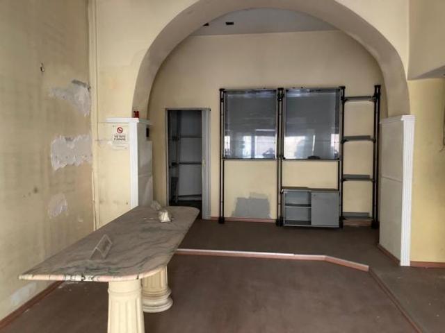 Locale Commerciale in vendita a Favara, Agrigento
