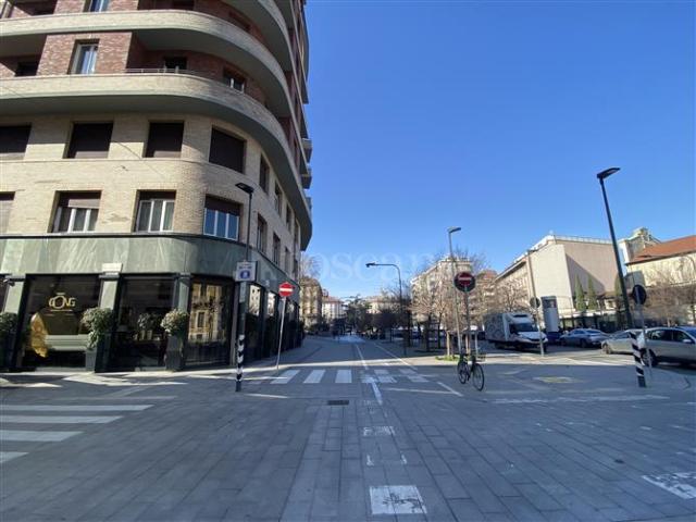 Locale Commerciale in vendita a Municipio 4, Milano