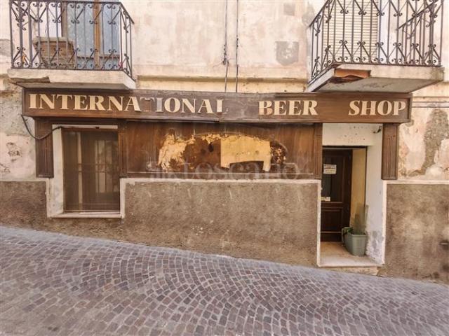 Locale Commerciale in vendita a Siano, Calabria