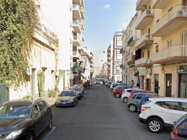 Locale Commerciale in vendita a Borgo-Sanzio, Catania