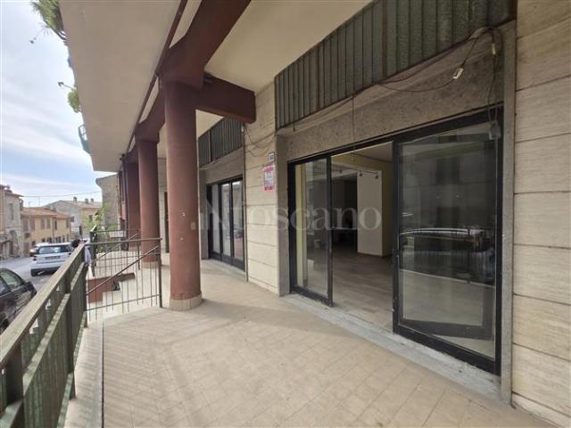 Locale Commerciale in vendita a Allumiere, Roma Capitale