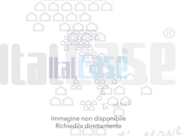 Locale Commerciale in affitto a III Circoscrizione, Messina
