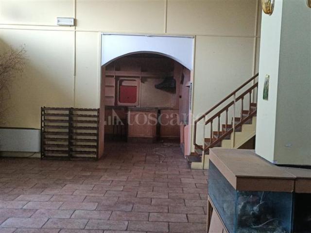 Locale Commerciale in vendita a Ospiate, Bollate