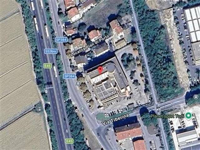 Locale Commerciale in vendita a Ponterio-Pian di Porto, Todi