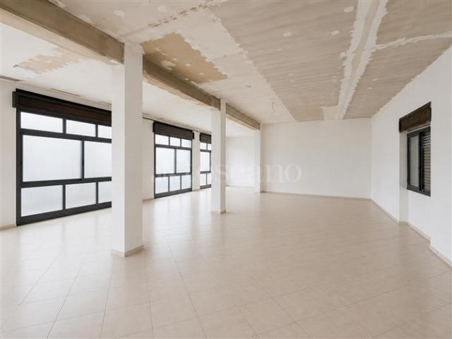 Locale Commerciale in affitto a Zona Ovest, Brescia