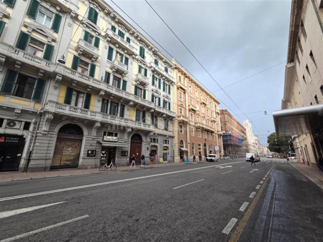 Locale Commerciale in vendita a Stampaxi/Stampace, Cagliari