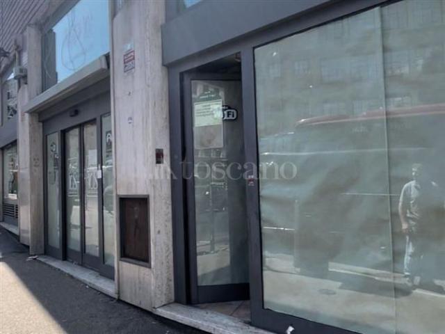 Locale Commerciale in affitto a Municipio Roma I, Roma Capitale