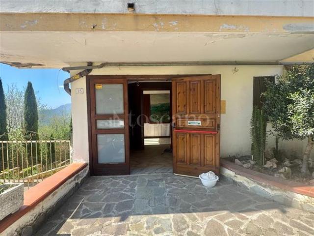Locale Commerciale in vendita a Montefredane, Campania