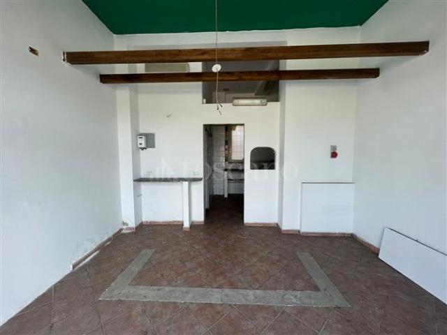 Locale Commerciale in vendita a Is Mirrionis, Cagliari