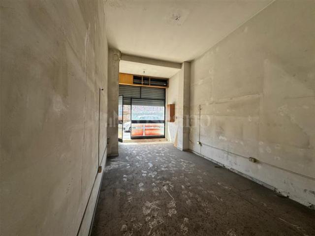 Locale Commerciale in vendita a Borgo-Sanzio, Catania