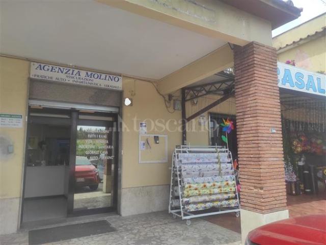 Locale Commerciale in affitto a Municipio Roma IX, Roma Capitale