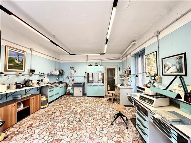 Locale Commerciale in vendita a Sant'Eufemia, Brescia