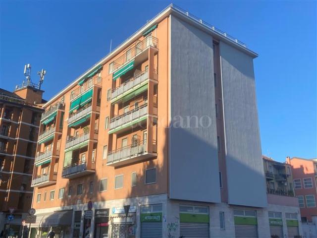 Locale Commerciale in vendita a Municipio 9, Milano