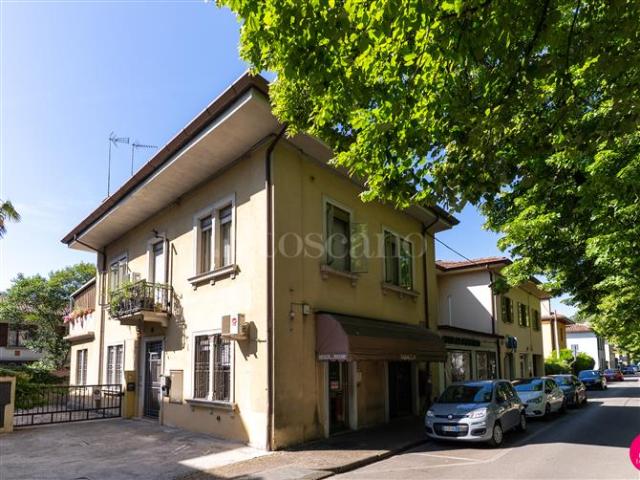 Locale Commerciale in vendita a Cormôr Alto, Reana Del Roiale