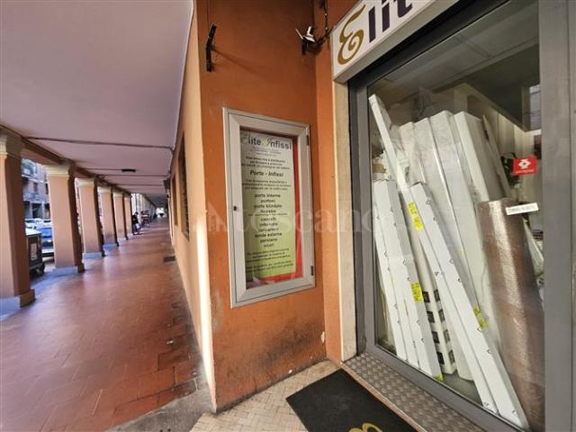 Locale Commerciale in vendita a Porto-Saragozza, Bologna