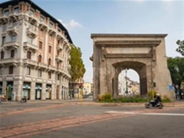 Locale Commerciale in vendita a XXII Marzo, Milano