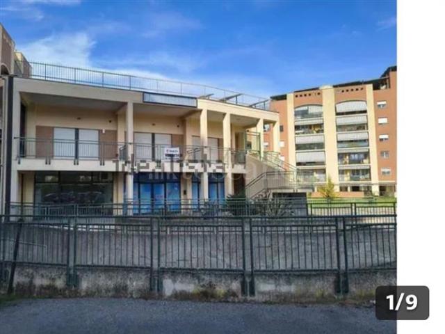 Locale Commerciale in vendita a Latina, Lazio