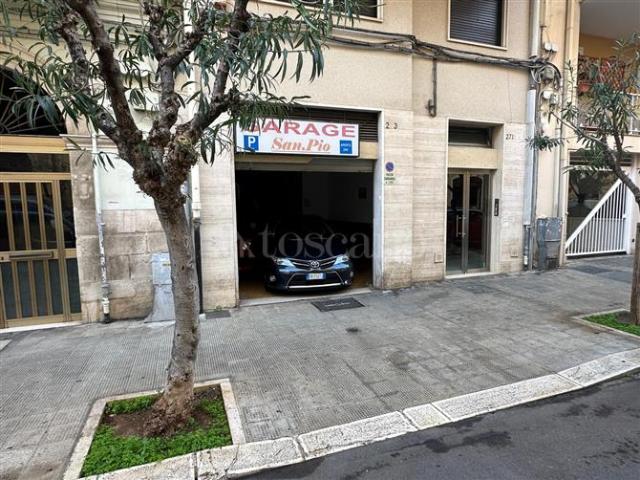Locale Commerciale in vendita a Municipio 1, Puglia