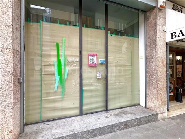 Locale Commerciale in vendita a Brescia Antica, Brescia