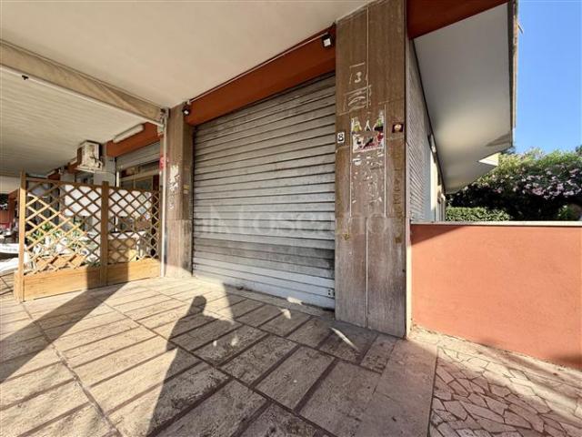 Locale Commerciale in affitto a Lido di Enea, Roma Capitale