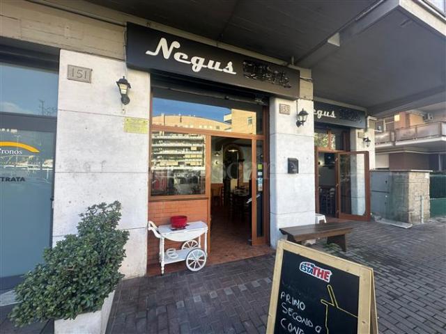 Locale Commerciale in vendita a Lido di Ostia, Roma Capitale