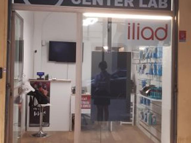 Locale Commerciale in affitto a Porto-Saragozza, Bologna
