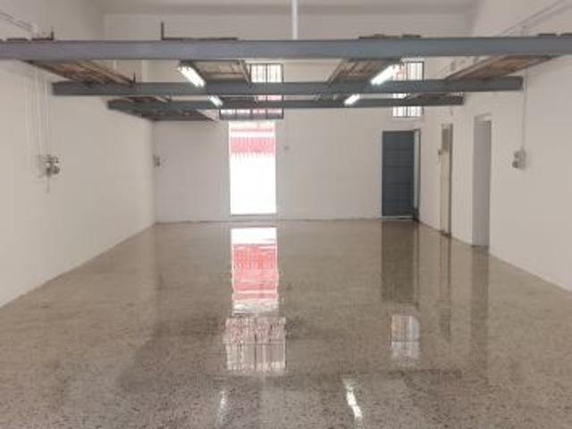 Locale Commerciale in affitto a Lentini, Sicilia