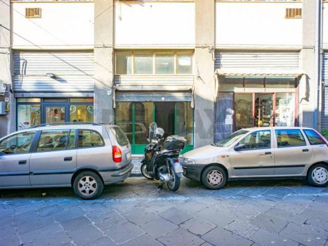 Locale Commerciale in affitto a Acireale, Catania