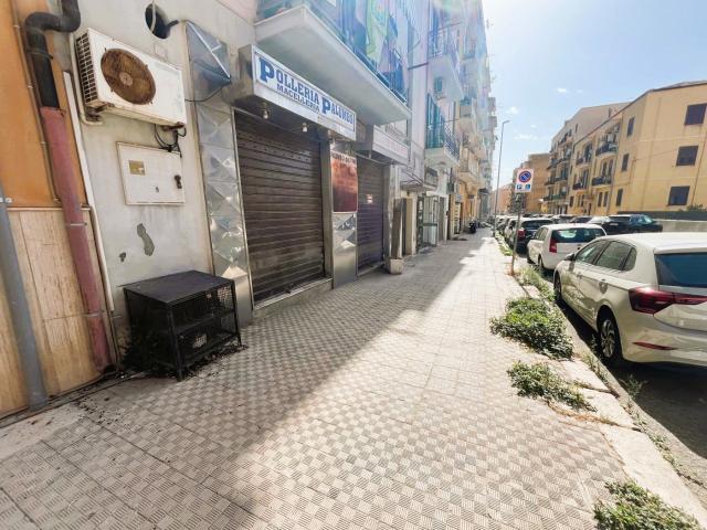 Locale Commerciale in affitto a Sottogas, Agrigento