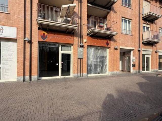 Locale Commerciale in affitto a Piemonte, Cuneo