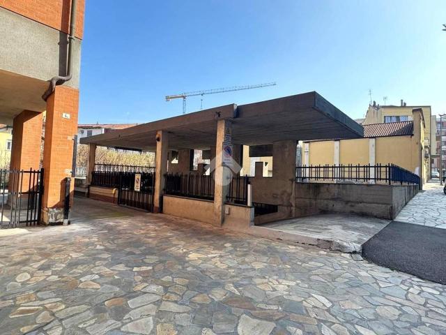 Locale Commerciale in affitto a Piemonte, Cuneo