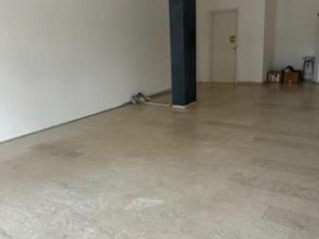 Locale Commerciale in affitto a Unione dei Comuni della Val Vibrata, Alba Adriatica