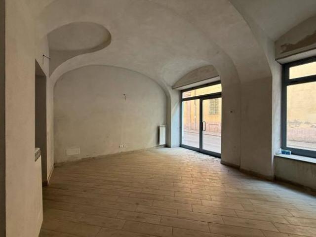 Locale Commerciale in affitto a Piemonte, Alessandria