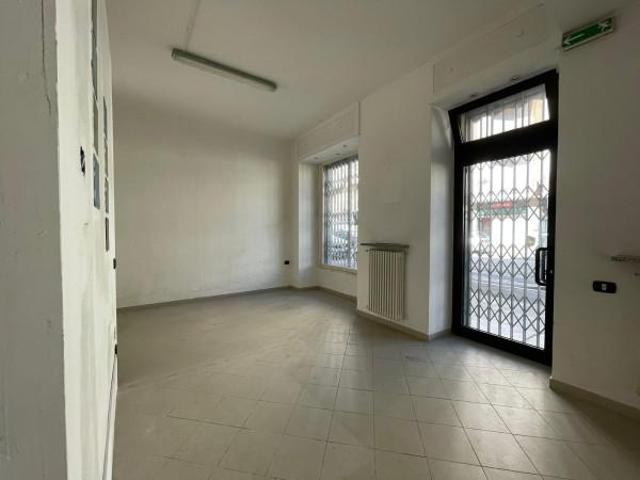 Locale Commerciale in affitto a Piemonte, Alessandria