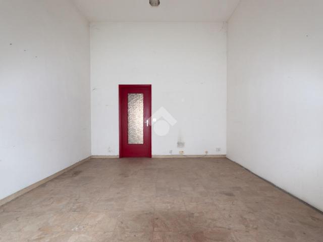 Locale Commerciale in affitto a Piemonte, Alessandria