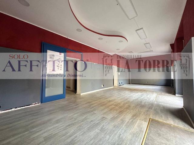 Locale Commerciale in affitto a Piemonte, Alessandria