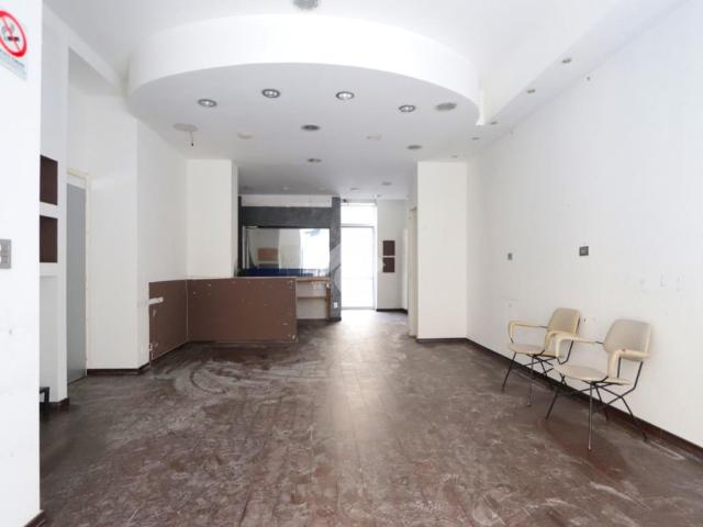Locale Commerciale in affitto a Piemonte, Alessandria