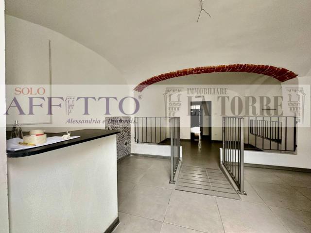 Locale Commerciale in affitto a Piemonte, Alessandria