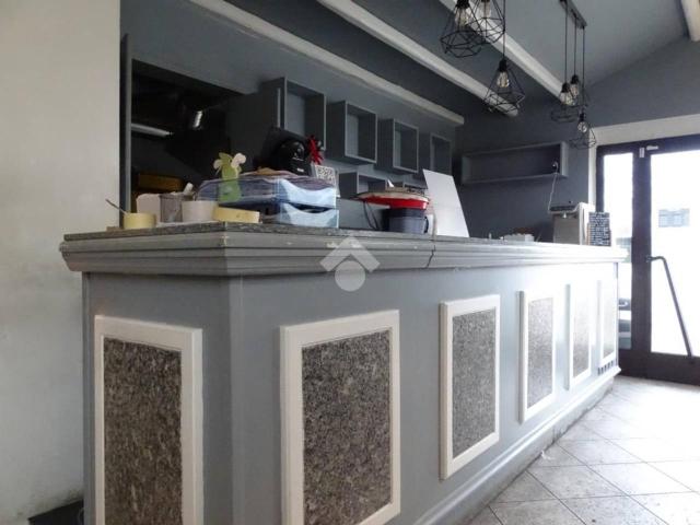 Locale Commerciale in affitto a Piemonte, Alessandria