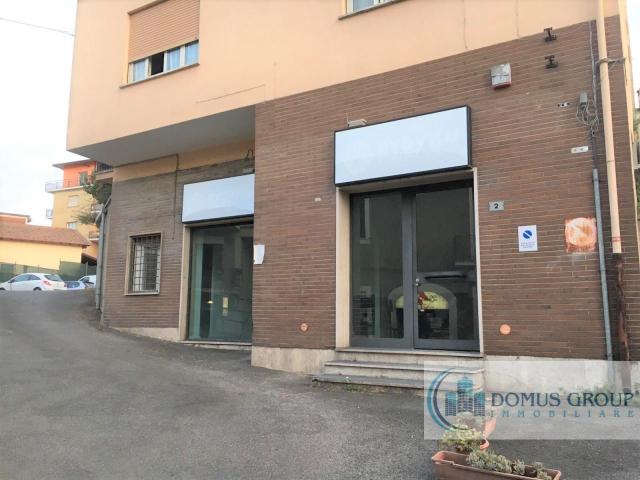 Locale Commerciale in affitto a Centro Storico, Anguillara Sabazia