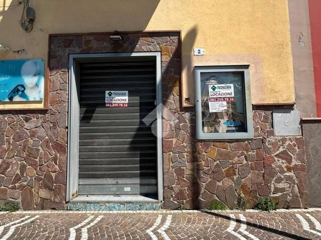 Locale Commerciale in affitto a Arzano, Campania