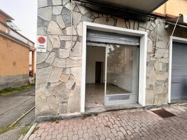 Locale Commerciale in affitto a Rione San Paolo, Piemonte