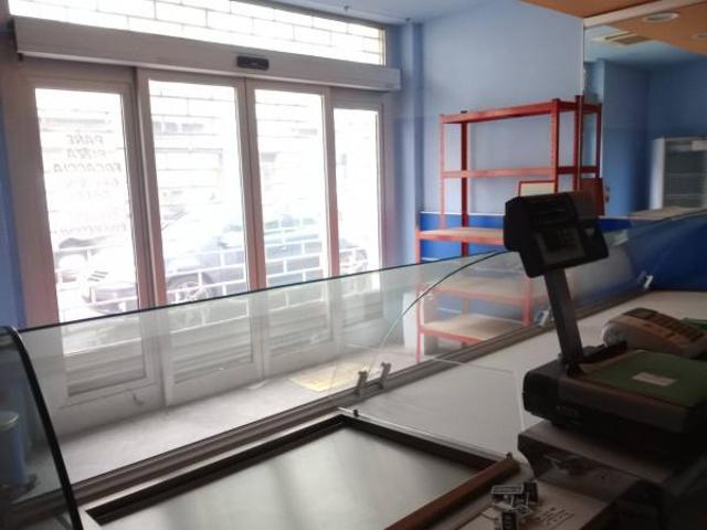 Locale Commerciale in affitto a Piemonte, Asti