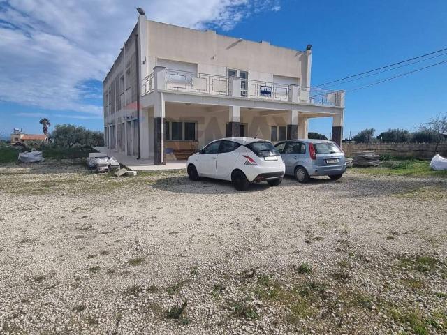 Locale Commerciale in affitto a Augusta, Sicilia