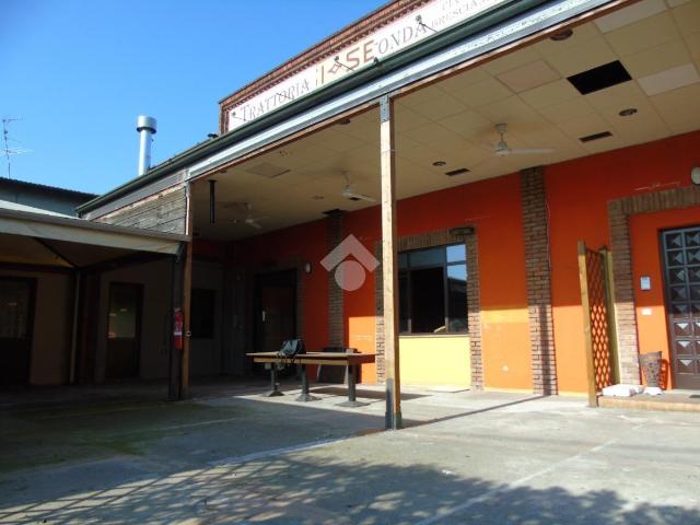 Locale Commerciale in affitto a Bagnolo Mella, Lombardia