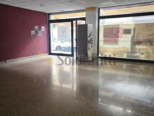 Locale Commerciale in affitto a Centro, Puglia
