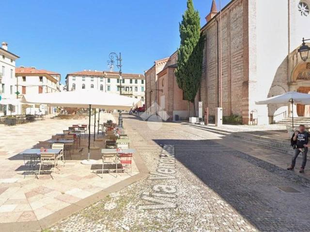 Locale Commerciale in affitto a Pilastroni, Bassano Del Grappa